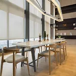 Lux Contemporary Condo By Favstay
