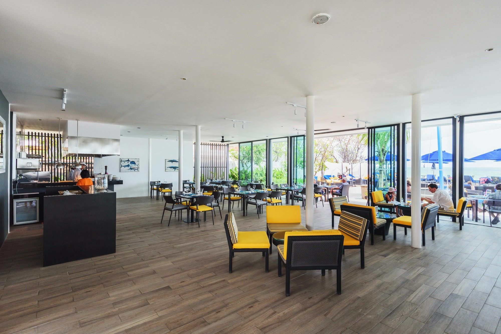 Hotel Lux Contemporary By Favstay 3*
